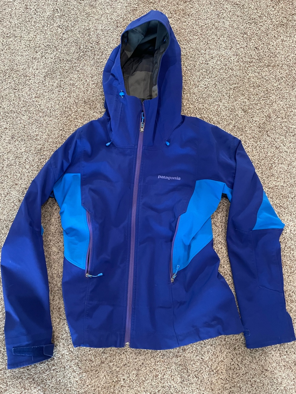 Patagonia Two-Tone Blue Hooded weather-proof shell Jacket